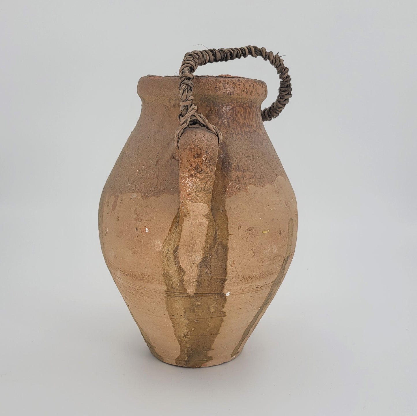 Moraccan Vase with Rope handle