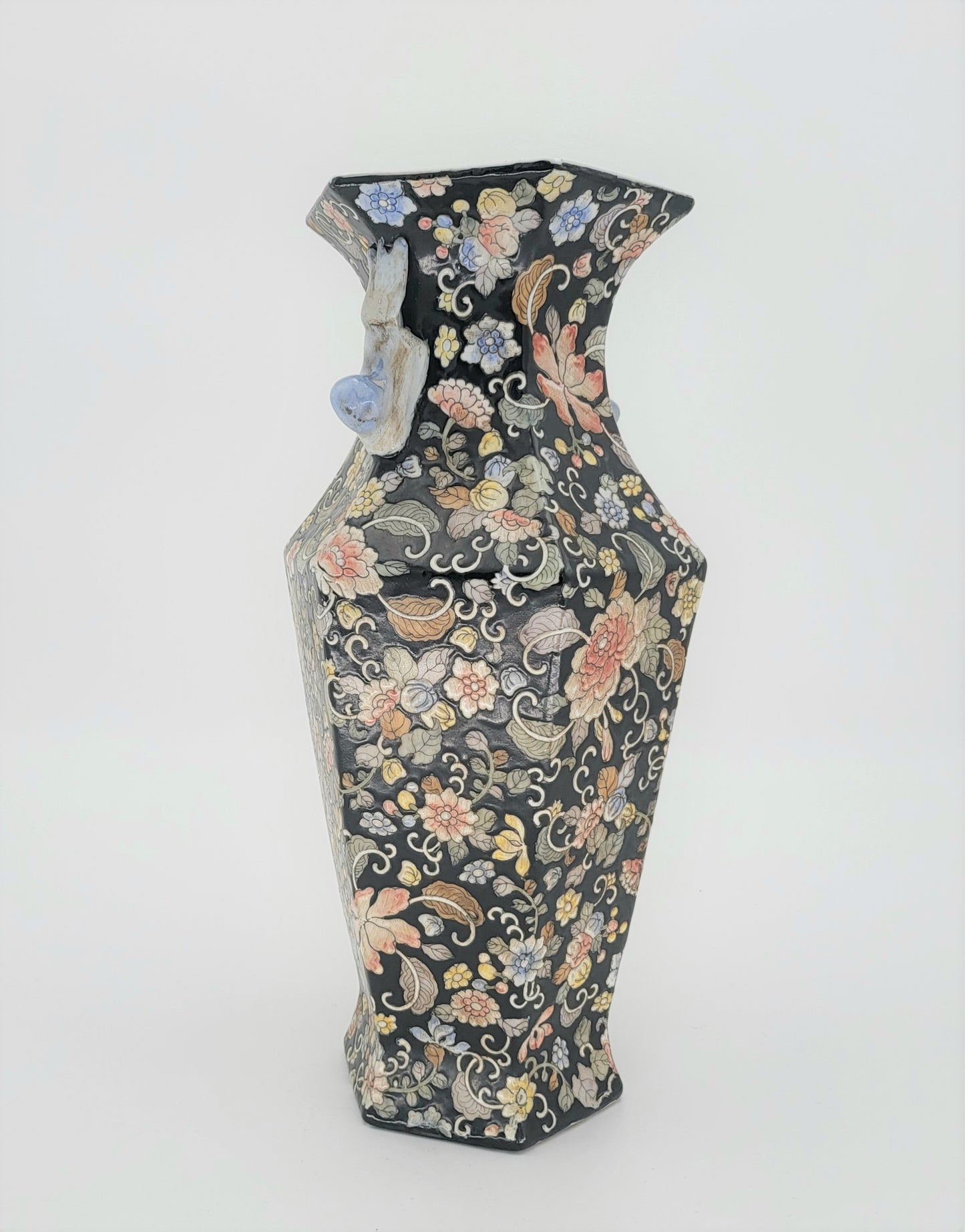 Chinese  Antique Vase